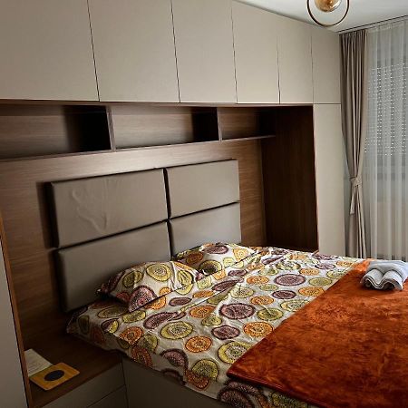 Elegant Apartment In City Centre Priştine Dış mekan fotoğraf