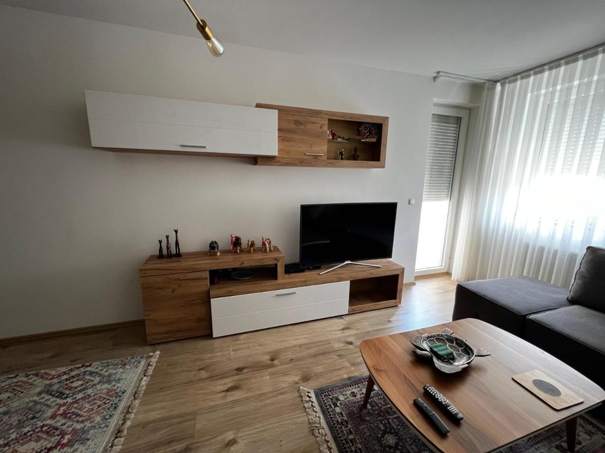 Elegant Apartment In City Centre Priştine Dış mekan fotoğraf